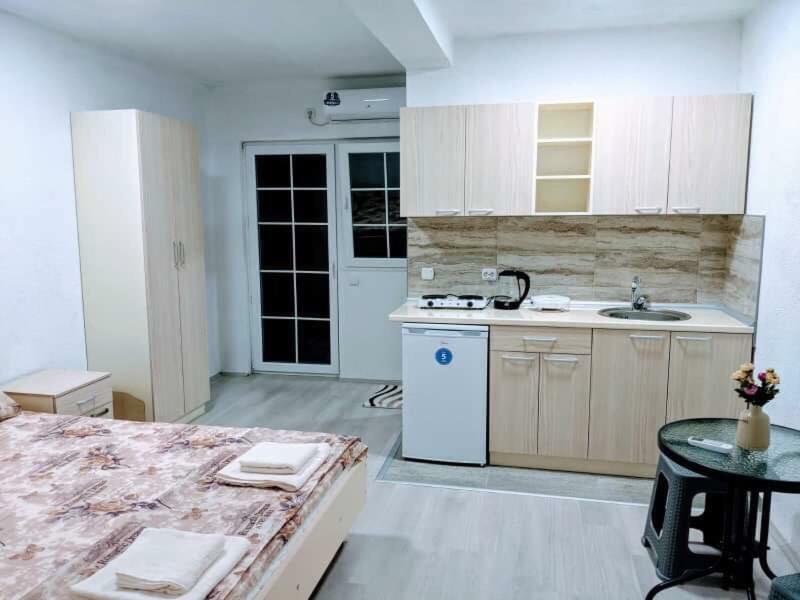 Apartments Groshev Dojran Екстер'єр фото